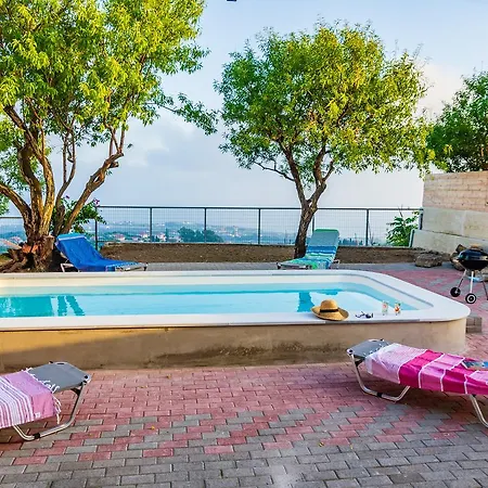 Вилла Le Paradis D' Elli *